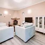 Vakantiehuis Casa Sauchi Mit Gemeinschaftspool - Neu Renoviert *