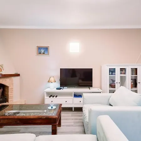 Hébergement de vacances Casa Sauchi Mit Gemeinschaftspool - Neu Renoviert