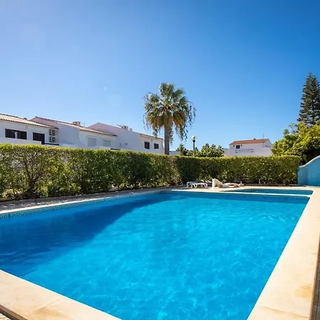 Nyaraló Casa Sauchi Mit Gemeinschaftspool - Neu Renoviert Albufeira